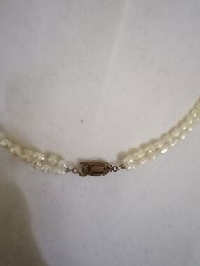Seed PEARLS Necklace in White with Silver Clasp